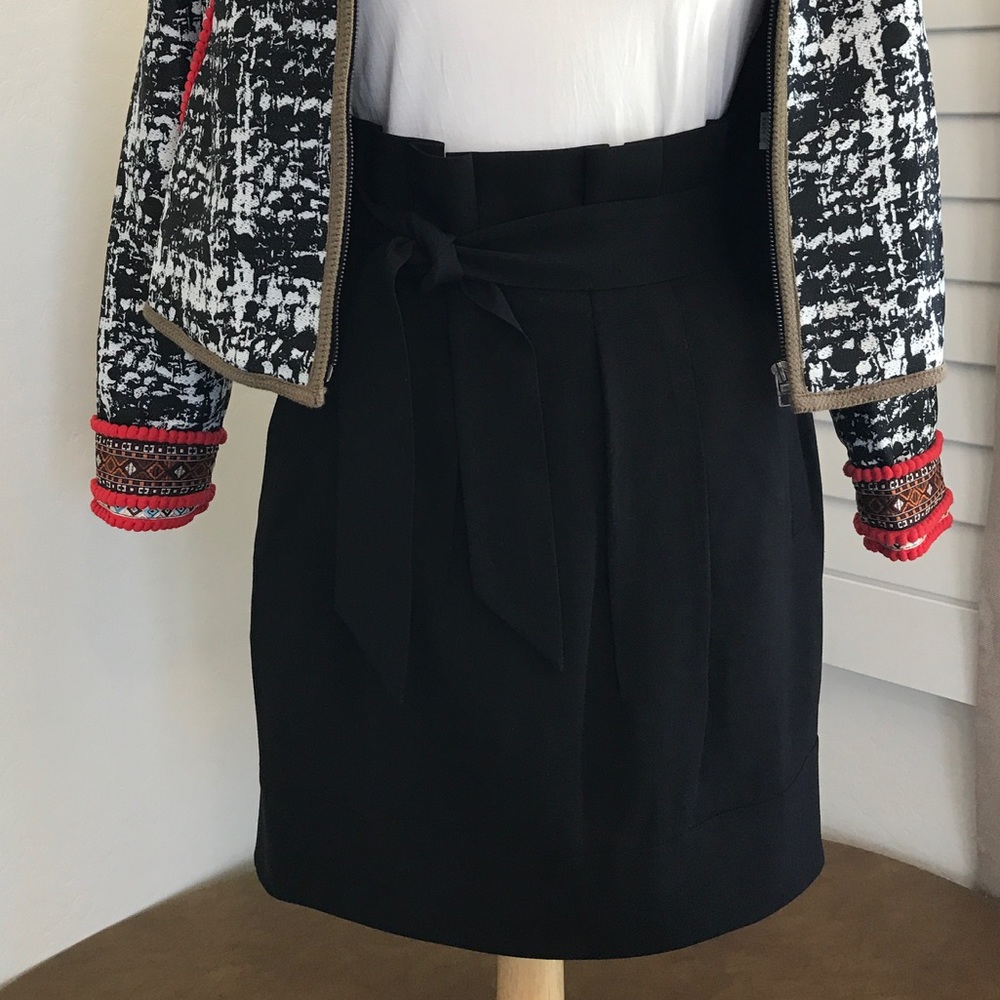 BCBG high waist pleated skirt